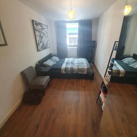 Double Room With Shared Bathroom Лондон Екстериор снимка