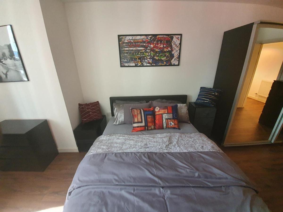 Double Room With Shared Bathroom Лондон Екстериор снимка